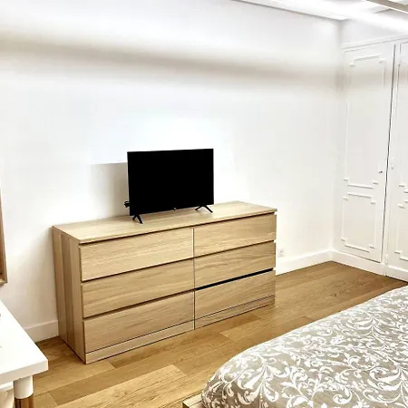 Prestigieux ! Avenue Henri Martin ! Tour Eiffel ! *